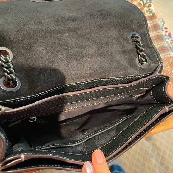 COACH BLACK AND WHITE LEATHER BAG with CHAIN STRAP - Picture 2 of 6